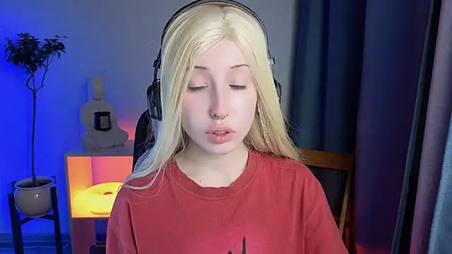 Snapshot of YukiMisa chatting on April 2026 09:19:01 PM YukiMisa online show from April 2026 09:19:01 PM