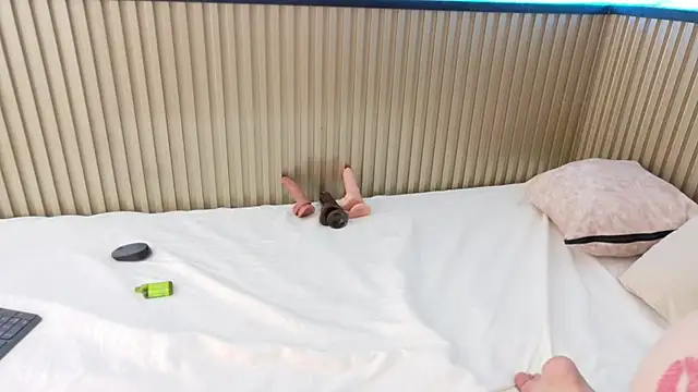 Sammy Lovee online show from September 2025 07:28:01 PM