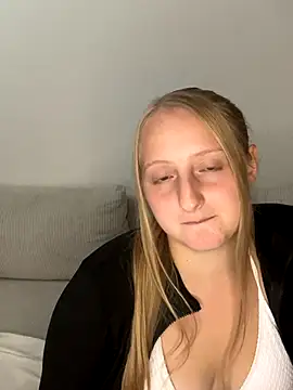 young hailey online show from September 2025 07:52:02 AM