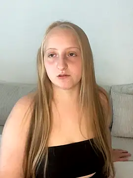 young hailey online show from October 2025 08:10:01 AM