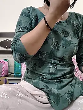 Snapshot of nice_touch9733 chatting on December 2025 10:47:01 PM nice touch9733 online show from December 2025 10:47:01 PM