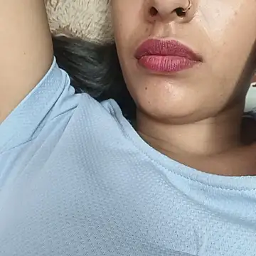 Snapshot of DesiSimran09 chatting on October 2025 05:14:01 PM DesiSimran09 online show from October 2025 05:14:01 PM