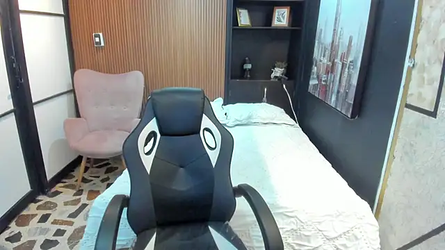 Snapshot of ScarletMoon1_ chatting on September 2025 09:05:01 PM ScarletMoon1  online show from September 2025 09:05:01 PM