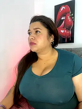 SafiroFer online show from October 2025 09:12:02 PM