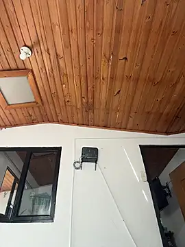 Mia salinass online show from November 2025 03:34:02 PM