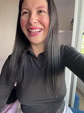 Mia salinass online show from February 2026 07:43:01 PM