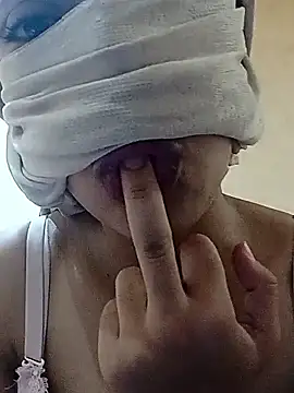 Snapshot of salma14 chatting on September 2025 05:58:01 PM salma14 online show from September 2025 05:58:01 PM