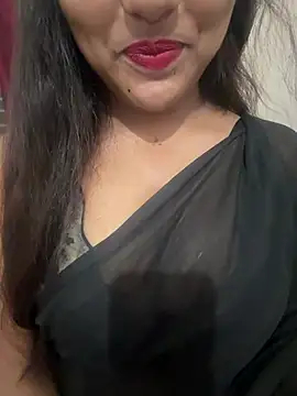 Snapshot of Shneeha_le chatting on July 2026 05:17:01 PM Shneeha le online show from July 2026 05:17:01 PM