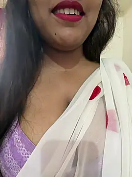 Snapshot of Shneeha_le chatting on July 2026 09:01:01 AM Shneeha le online show from July 2026 09:01:01 AM