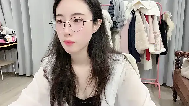 Freya7777 online show from December 2025 02:14:02 PM