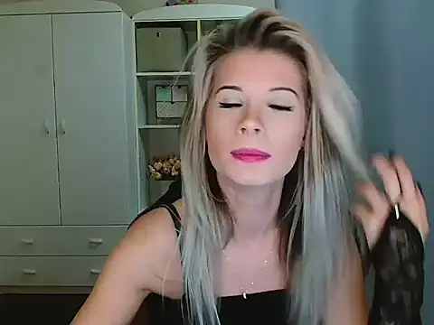 KristineGlow online show from November 2025 07:08:02 AM