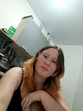 MiaKissy online show from September 2025 05:13:02 PM