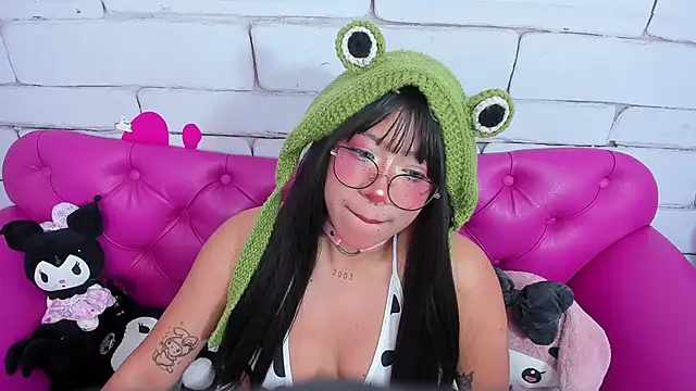 Snapshot of SafiroAgataaa chatting on November 2025 11:59:02 PM SafiroAgataaa online show from November 2025 11:59:02 PM