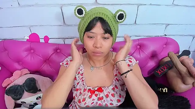 Snapshot of SafiroAgataaa chatting on November 2025 02:43:02 AM SafiroAgataaa online show from November 2025 02:43:02 AM