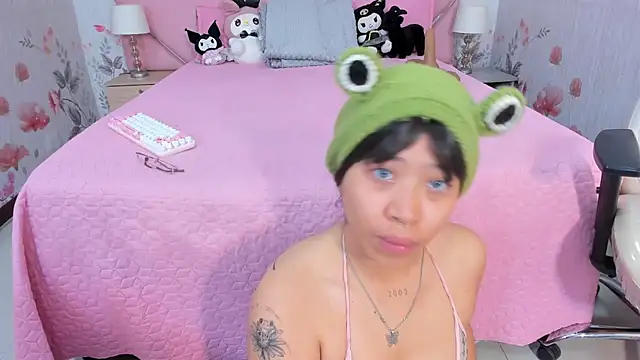 Snapshot of SafiroAgataaa chatting on November 2025 03:18:02 AM SafiroAgataaa online show from November 2025 03:18:02 AM