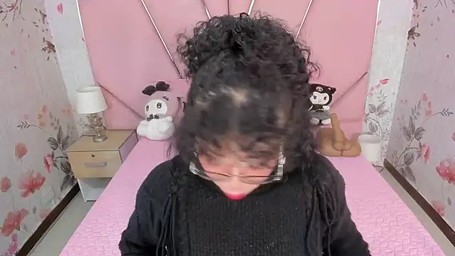 Snapshot of SafiroAgataaa chatting on December 2025 02:21:01 AM SafiroAgataaa online show from December 2025 02:21:01 AM