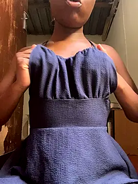 Crazyqueenxxx online show from October 2025 12:14:02 PM