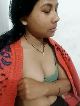 Snapshot of Vaani_Cutie chatting on February 2026 05:08:01 PM Vaani Cutie online show from February 2026 05:08:01 PM
