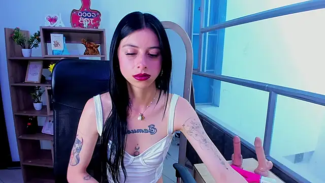 Dulce Miaa  online show from December 2025 04:38:01 PM