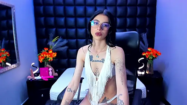 Dulce Miaa  online show from June 2026 06:09:02 PM