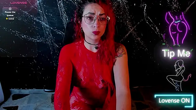 Snapshot of RoxanneStorm_ chatting on February 2026 04:22:01 AM RoxanneStorm online show from February 2026 04:22:01 AM