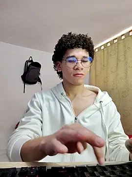 Tom Blues online show from September 2025 12:08:02 PM