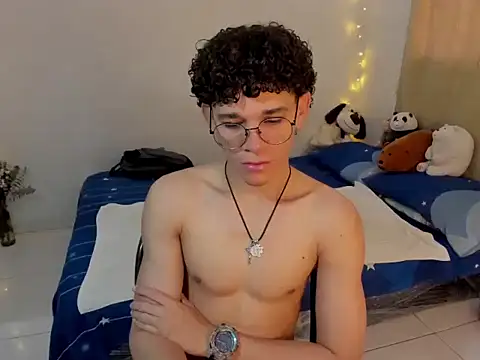 Tom Blues online show from November 2025 12:48:01 PM