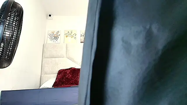 Snapshot of elizawiliamst chatting on November 2025 11:32:01 AM elizawiliamst online show from November 2025 11:32:01 AM