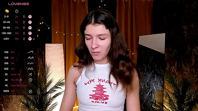 amy cute cat online show from November 2025 10:07:01 AM