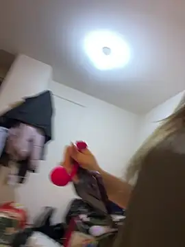 Snapshot of Lovelyanan chatting on April 2026 04:51:02 PM Lovelyanan online show from April 2026 04:51:02 PM