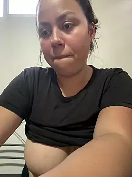 Snapshot of camila-titis chatting on April 2026 10:53:01 PM camila-titis online show from April 2026 10:53:01 PM