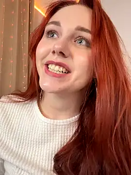 Snapshot of PollyVinice chatting on September 2025 11:32:02 AM PollyVinice online show from September 2025 11:32:02 AM