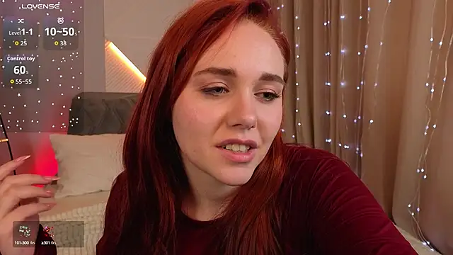 Snapshot of PollyVinice chatting on October 2025 11:30:01 AM PollyVinice online show from October 2025 11:30:01 AM