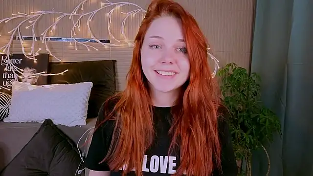 Snapshot of PollyVinice chatting on February 2026 02:00:02 PM PollyVinice online show from February 2026 02:00:02 PM