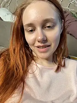 Snapshot of PollyVinice chatting on June 2026 03:20:02 PM PollyVinice online show from June 2026 03:20:02 PM