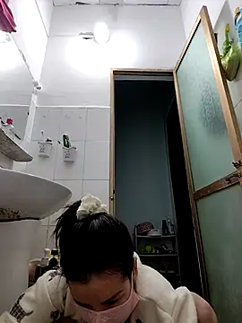 Snapshot of simsim-00 chatting on February 2026 08:02:02 PM simsim-00 online show from February 2026 08:02:02 PM