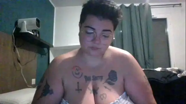 Snapshot of PirateXL chatting on March 2026 11:16:01 PM PirateXL online show from March 2026 11:16:01 PM