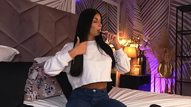 EvaRhea online show from March 2026 04:27:02 AM