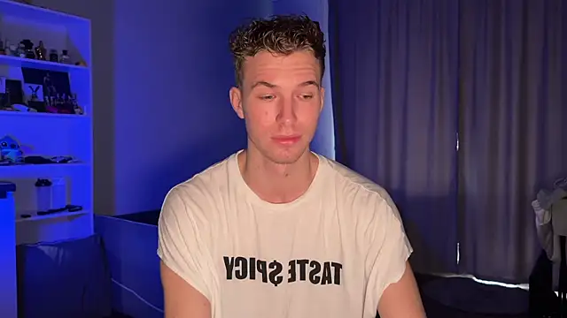 Snapshot of yoursaotome chatting on September 2025 09:44:01 AM yoursaotome online show from September 2025 09:44:01 AM