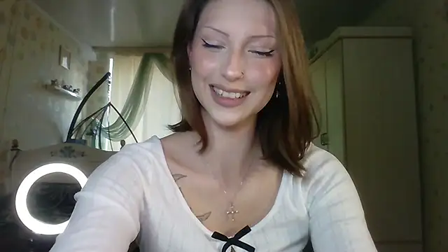 RuxaShade online show from November 2025 11:09:02 AM