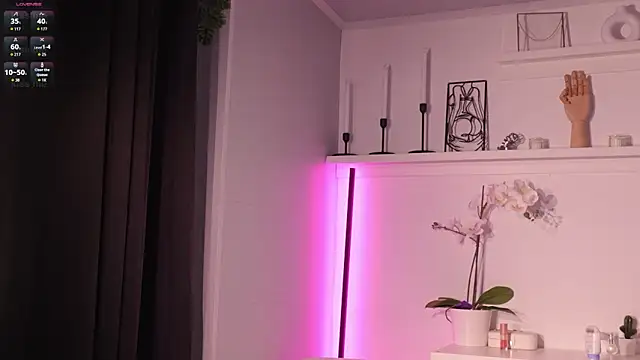 Snapshot of sweettener_ chatting on April 2026 07:07:02 PM sweettener online show from April 2026 07:07:02 PM