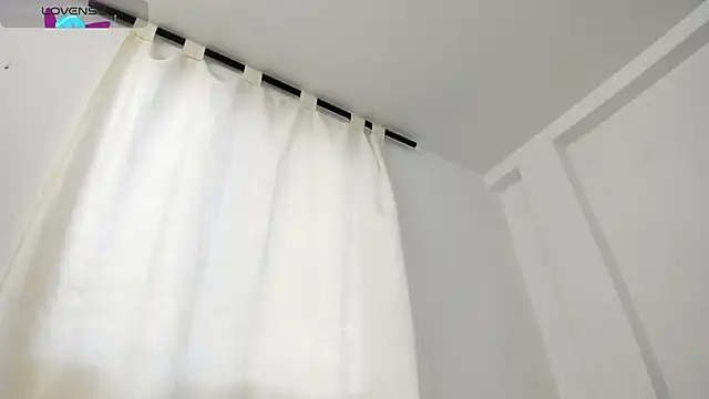 Ebony danik online show from October 2025 06:42:02 PM