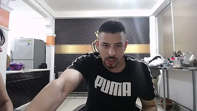 yohacriss online show from October 2025 10:22:02 PM