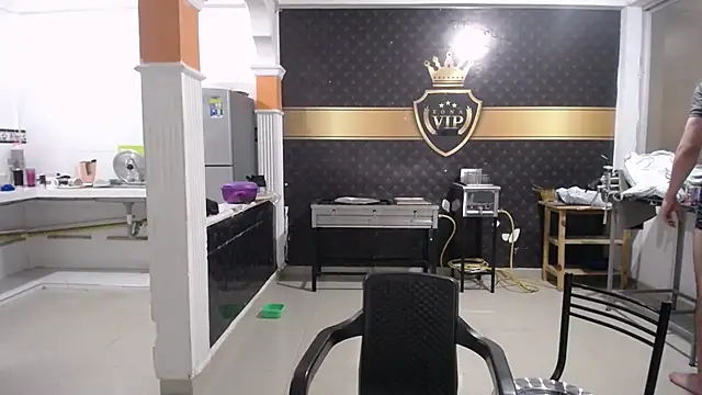 yohacriss online show from October 2025 11:48:01 PM