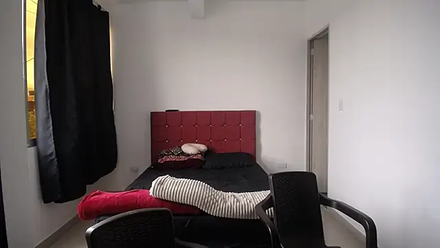 yohacriss online show from November 2025 03:23:02 PM