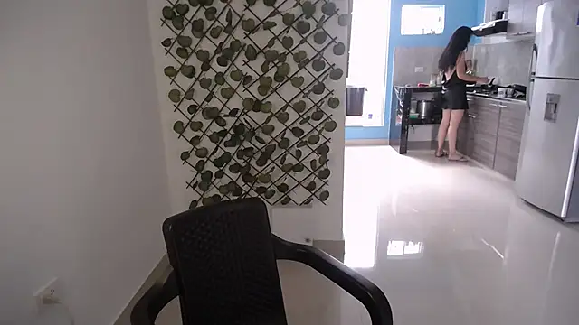 yohacriss online show from December 2025 01:28:02 PM