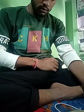 Snapshot of uniquesexyboy5689 chatting on October 2025 05:48:02 AM uniquesexyboy5689 online show from October 2025 05:48:02 AM