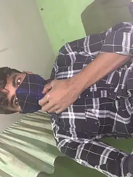 Snapshot of uniquesexyboy5689 chatting on November 2025 01:54:02 PM uniquesexyboy5689 online show from November 2025 01:54:02 PM