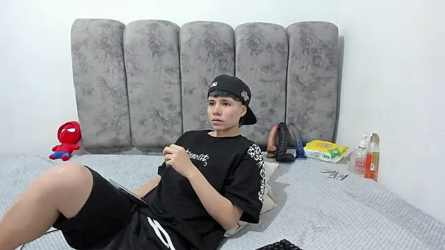 Bruno Cruzz online show from June 2026 02:16:01 AM