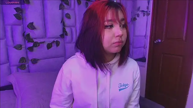 Snapshot of sophiievv chatting on September 2025 12:18:01 PM sophiievv online show from September 2025 12:18:01 PM